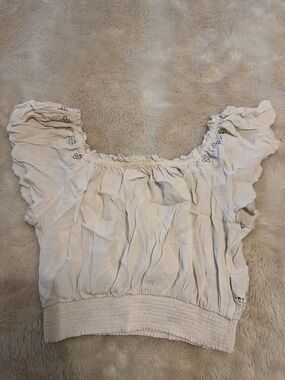 Astr Cream Off-Shoulder Lace-Trim Cropped Top